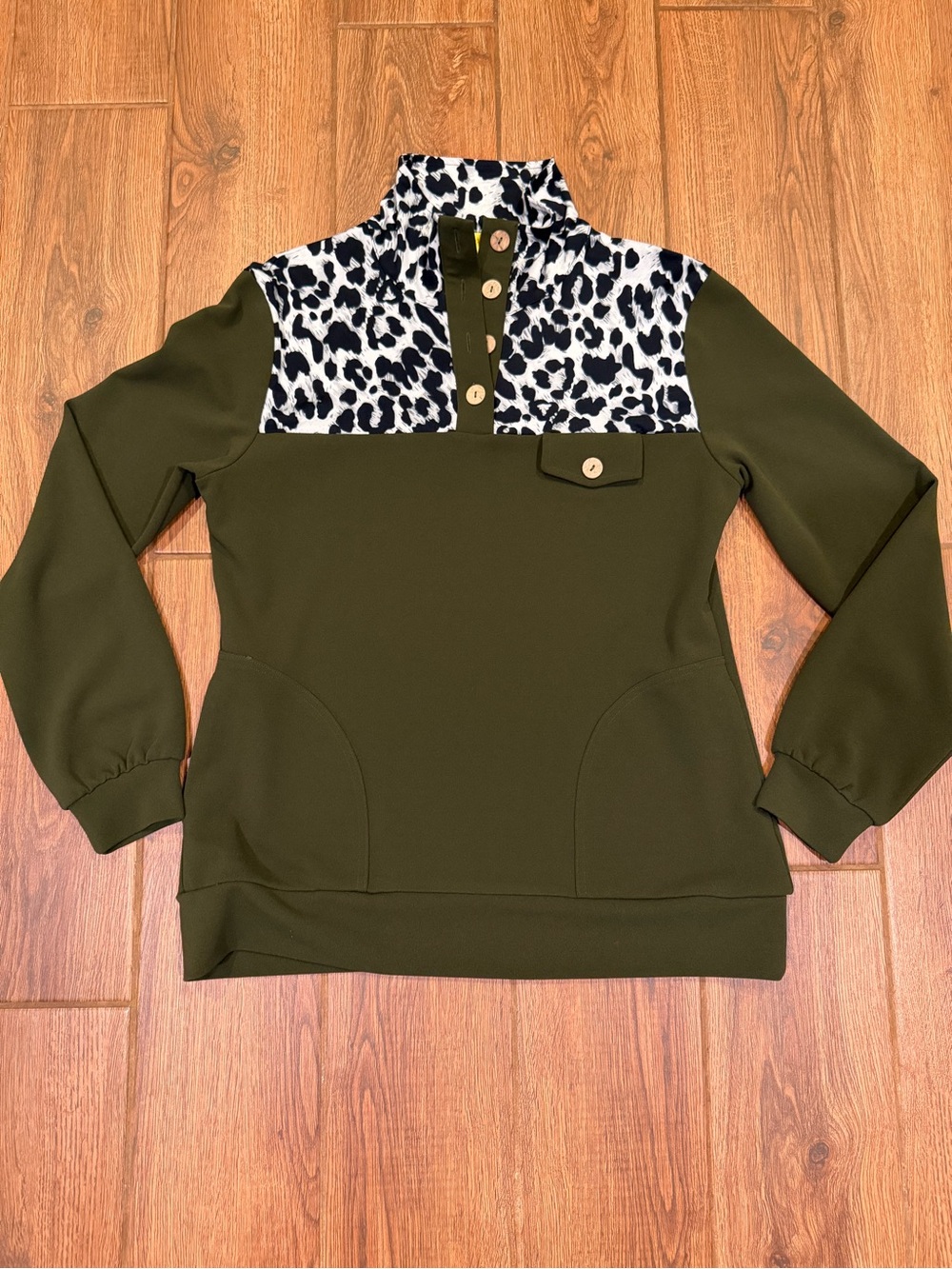 And the why Olive Green Sweater with Leopard Yoke / women’s small